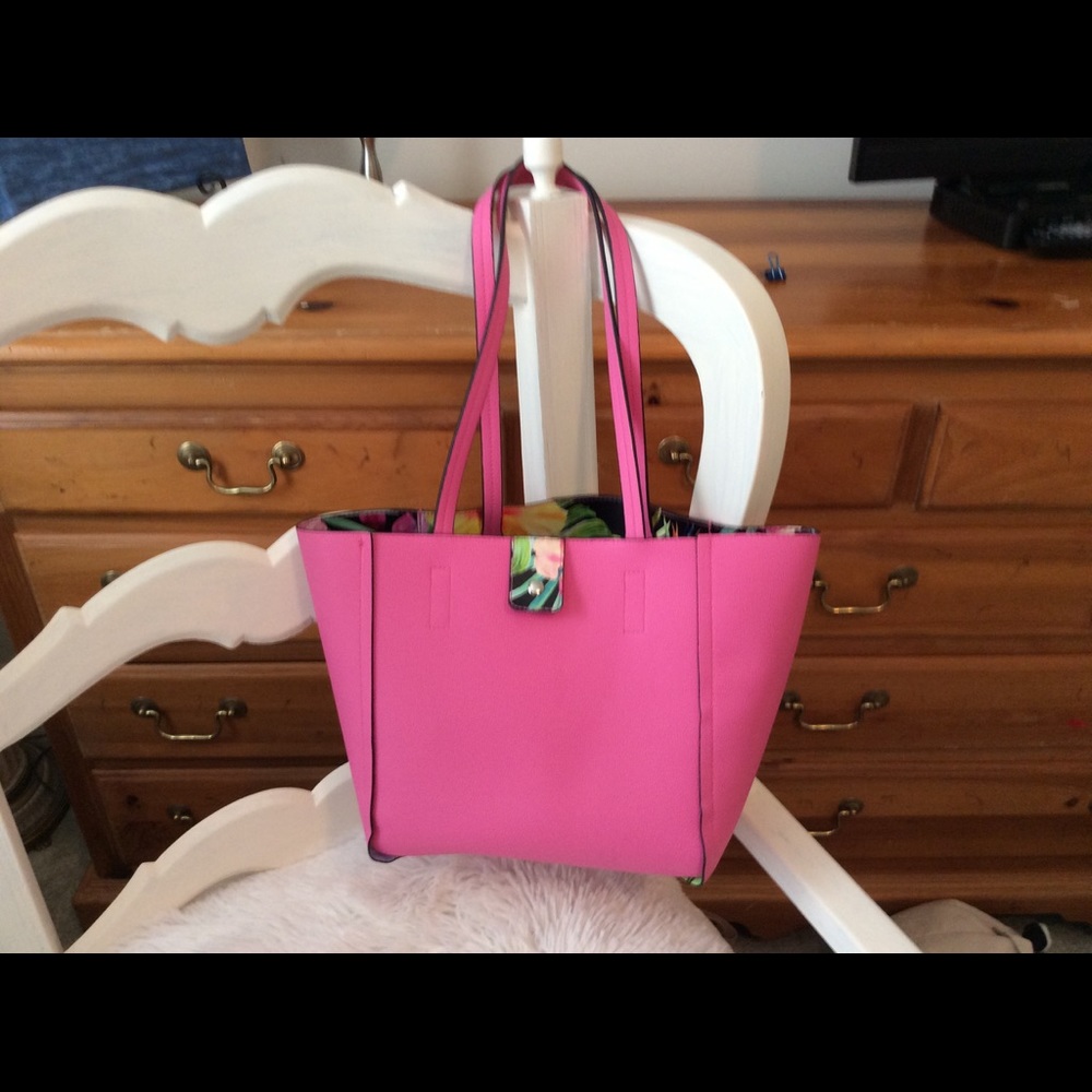 Tommy Bahamas tote bag/reversible